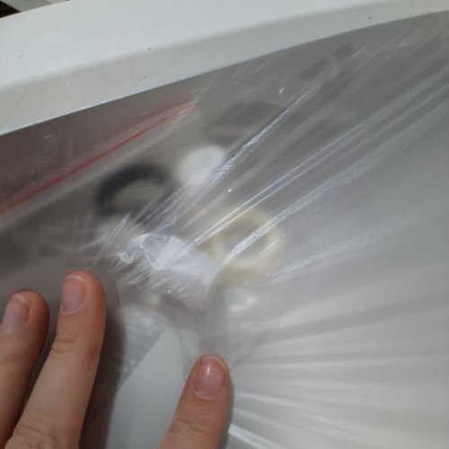 VEVOR WASHING MACHINE DRIP PAN WITH HOLE - 32" X 32" - SILVER image 3