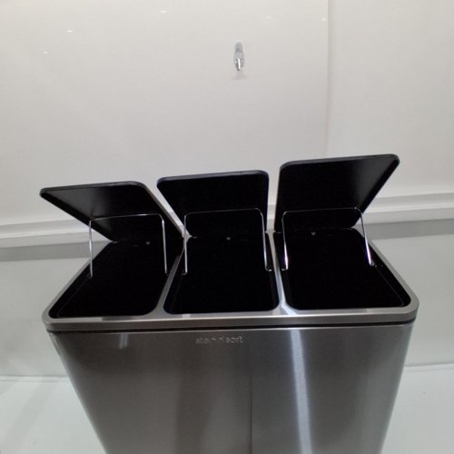 STEP N' SORT 3 COMPARTMENT TRASH AND RECYCLING BIN WITH SLOW CLOSE LID AND REMOVABLE INNER BINS - 3 X 18L - SILVER - (MODEL:900543) image 3