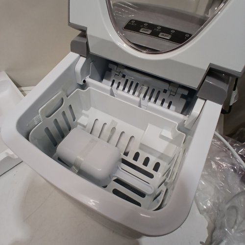 FRIGIDAIRE COMPACT ICE MAKER MACHINE - MAKES 26LBS/DAY - SILVER (MODEL: EFIC108-SILVER) image 3