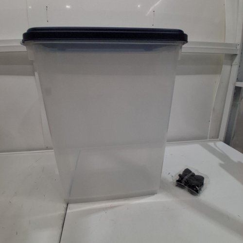 IRIS USA DOG FOOD STORAGE CONTAINER - UP TO 38LBS - CLEAR/NAVY BLUE image 3