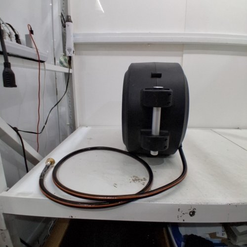 RETRACTABLE HOSE REEL - 100FT - 1/2" HOSE DIAMETER - BLACK / ORANGE image 6