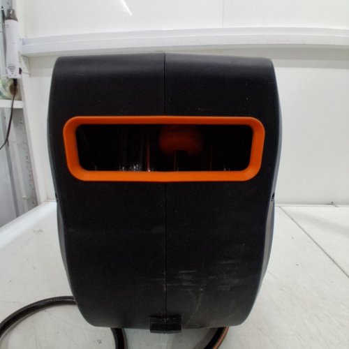 RETRACTABLE HOSE REEL - 100FT - 1/2" HOSE DIAMETER - BLACK / ORANGE image 7