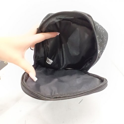PLAYSTATION OFFSET ZIPPER SLING BAG - BLACK (ITEM: YNWB0001TG) image 4
