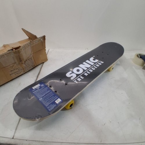 SONIC THE HEDGEHOG SKATEBOARD, MAPLE DECK, 31" - SONIC DESIGN image 2
