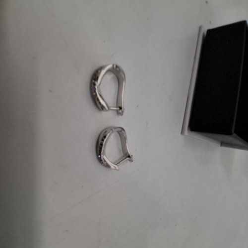 1PR WOMENS CATE & CHLOE DIAMOND CROSSOVER HOOP EARRINGS - SILVER TONE image 4