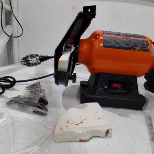 VEVOR GRINDER AND BELT SANDER COMBO - 120 V 6" DISC, 28" X 2" BELT, 3600 RPM (MODEL: TLGS825) image 4