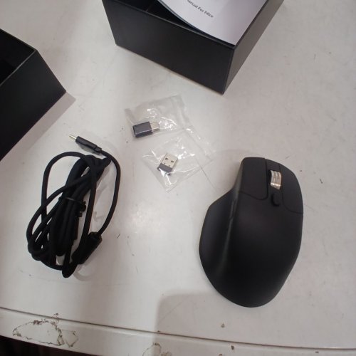 KEYCHRON M6 SILENT WIRELESS OPTICAL GAMING MOUSE - TRI-MODE BLUETOOTH 5.3/2.4GHZ/USB-C, 26,000 DPI - BLACK (MODEL: M6) image 2
