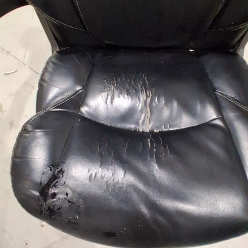 LA-Z-BOY MANAGER OFFICE CHAIR WITH ADJUSTABLE HEADREST - BLACK (MODEL: 1570043) image 4