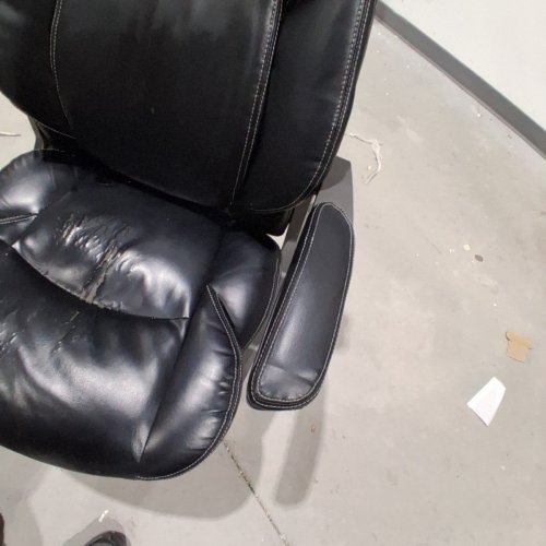 LA-Z-BOY MANAGER OFFICE CHAIR WITH ADJUSTABLE HEADREST - BLACK (MODEL: 1570043) image 6