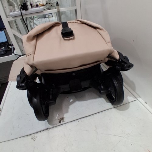 BUGABOO BUTTERFLY EASY FOLD STROLLER - UP TO 50LBS - DESERT TAUPE (MODEL:100526003) image 3