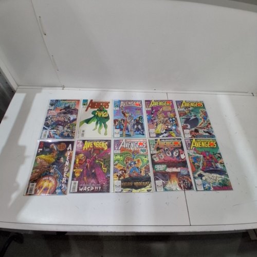 10 ASSTD MARVEL COMIC BOOKS - AVENGERS #294,301,319,320,323,324,364,367,394,396 - VARIOUS AUTHORS image 2