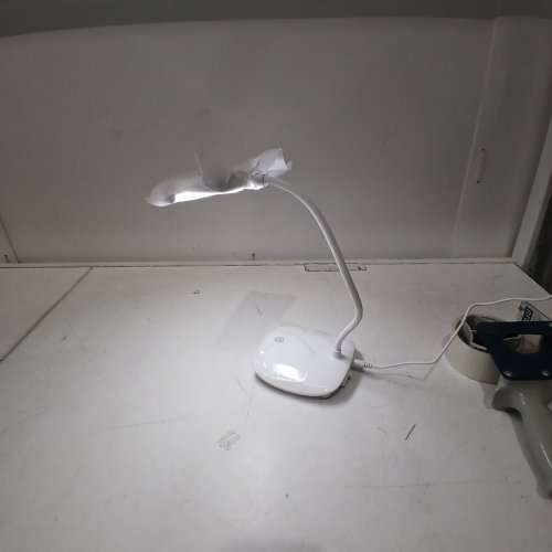 LED DESK LAMP - WHITE (ITEM: L03) image 2