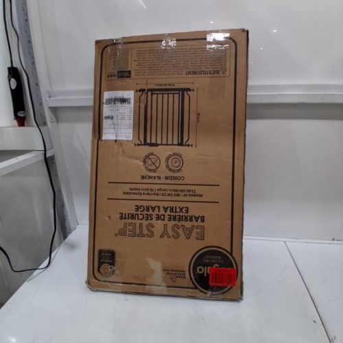 REGALO EASY STEP EXTRA WIDE METAL SAFETY GATE - 30" X 29" - WHITE (MODEL: 1164EWDS) image 3