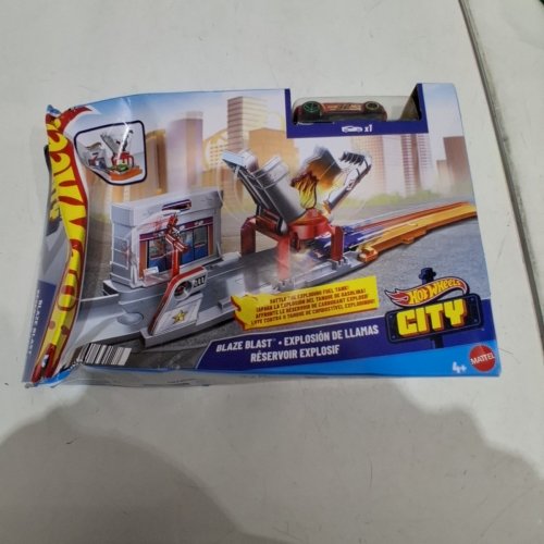 HOT WHEELS BLAZE BLAST PLAYSET - RED/GREY (MODEL: FJN36) image 2