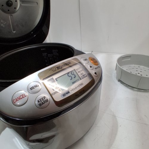 ZOJIRUSHI NS-TSC18 MICOM RICE COOKER AND WARMER, 10 CUPS, STAINLESS BROWN image 2