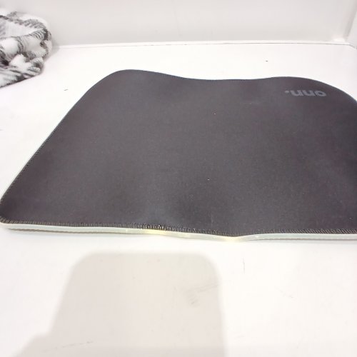 ONN GAMING LED MOUSE PAD - 9.8" X 13.7" - BLACK (MODEL: 100012619) image 2