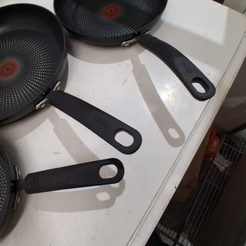 3PC TFAL TITANIUM NON-STICK SKILLET SET - 8" / 9.75" / 11.25" - BLACK (MODEL: 9988999) image 4