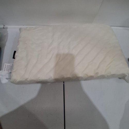 OBUS FORME NECK & NECK 4-IN-1 MEMORY FOAM CERVICAL PILLOW WITH PLEATED SURFACE - 21" X 15.6" X 5" - WHITE (MODEL: PL-NEC-01) image 2
