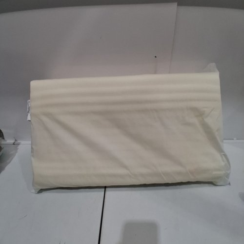 OBUS FORME NECK & NECK 4-IN-1 MEMORY FOAM CERVICAL PILLOW WITH PLEATED SURFACE - 21" X 15.6" X 5" - WHITE (MODEL: PL-NEC-01) image 5
