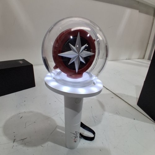 STRAY KIDS OFFICIAL LIGHT STICK - WHITE/RED/BLACK image 2