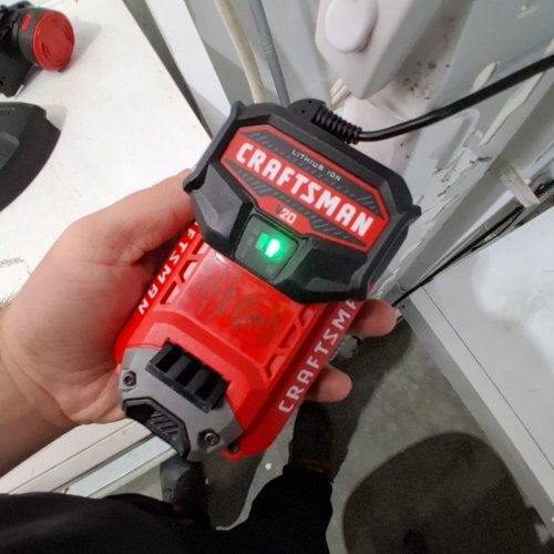 CRAFTSMAN CORDLESS STRING TRIMMER & EDGER WEEDWACKER WITH AUTOMATIC LINE FEED - 13" - 20V - BLACK/RED (MODEL: CMCST90001) image 6