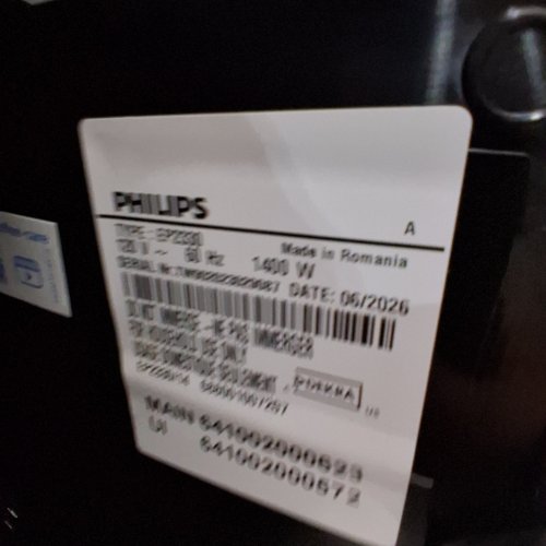 PHILIPS 2300 SERIES LATTEGO FULLY AUTOMATIC COFFEE & ESPRESSO MAKER WITH BUILT-IN MILK FROTHER & GRINDER - BLACK (MODEL: EP2330) image 7