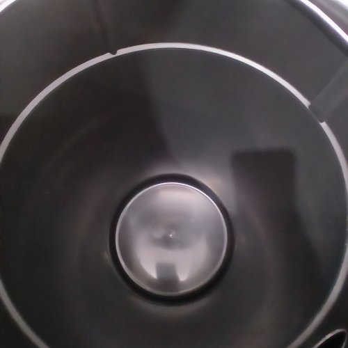 AMAZON BASICS ROUND SOFT-CLOSE TRASH CAN - 20L - STAINLESS STEEL image 3