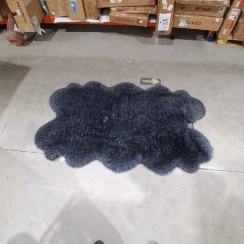 MON CHATEAU FAUX FUR QUAD RUG - 43.3" X 70.8" - GREY (MODEL: 2420081) image 2