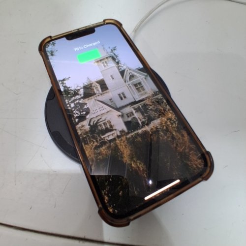 BELKIN BOOSTCHARGE WIRELESS CHARGING PAD - 15W - BLACK image 2