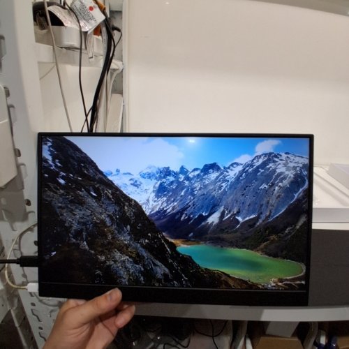 PORTABLE MONITOR WITH COVER/CASE - USB TYPE C PORT, BUILT-IN SPEAKERS - 15.6" - BLACK image 3
