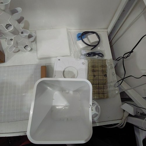 DPROOTS GARDEN HYDROPONIC TOWER 30 PODS AND GROW LIGHT - 37.3" X 13" X 13" - WHITE (MODEL: T6) image 3
