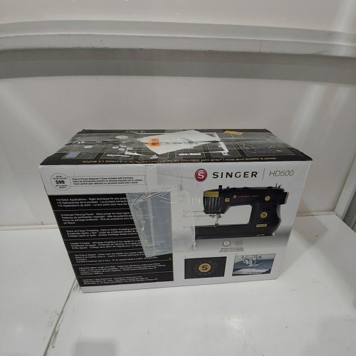 SINGER HEAVY DUTY 500 CLASSIC SEWING MACHINE WITH 23 BUILT-IN STITCHES - BLACK/GOLD (MODEL: HD500) image 5