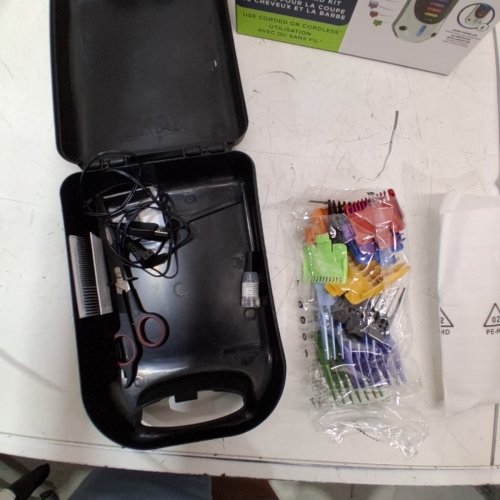 21PC WAHL COLOUR PRO CORD/CORDLESS HAIRCUT AND BEAR TRIM KIT - 2.5HR RUN TIME (MODEL: 1656565 / 3303) image 4