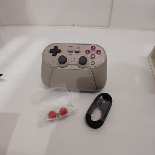 8BITDO PRO 3 BLUETOOTH CONTROLLER FOR SWITCH/SWITCH 2 AND WINDOWS - G CLASSIC (MODEL: 80GQ) image 3