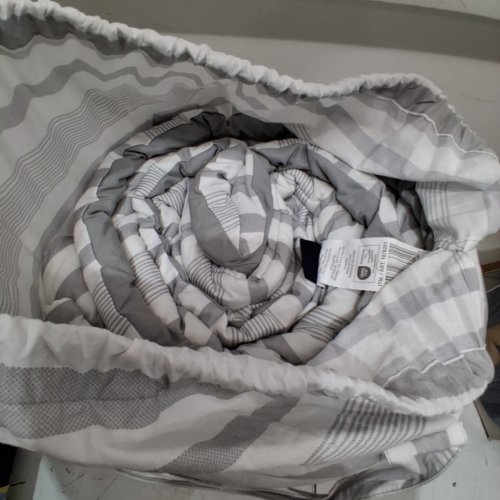 3PC TOMMY HILFIGER COMFORTER SET - QUEEN - GREY - (MODEL: 1976201) image 3