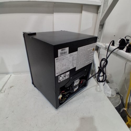 DANBY COMPACT REFRIGERATOR - 1.0 CU. FT. - BLACK (MODEL: DAR010A1BDB) image 4