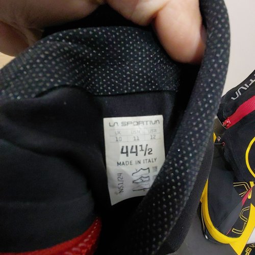 UNISEX LA SPORTIVA OLYMPUS MONS CUBE HIGH ALTITUDE MOUNTAINEERING BOOT - MENS: 11 WOMENS: 12 - YELLOW / BLACK (MODEL: 21F100999) image 6