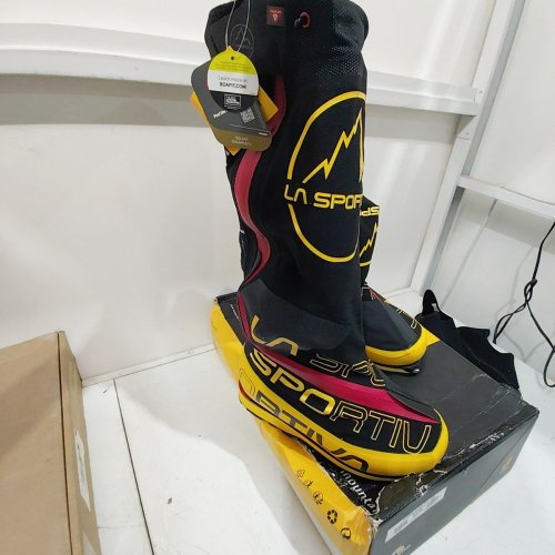 UNISEX LA SPORTIVA OLYMPUS MONS CUBE HIGH ALTITUDE MOUNTAINEERING BOOT - MENS: 11 WOMENS: 12 - YELLOW / BLACK (MODEL: 21F100999) image 7
