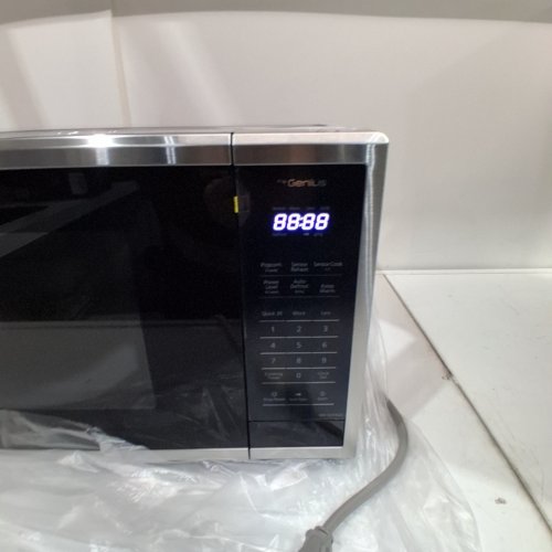 PANASONIC MICROWAVE OVEN - 1.1 CU. FT, 900W - BLACK AND STAINLESS (MODEL: NN-SU55QS) image 2