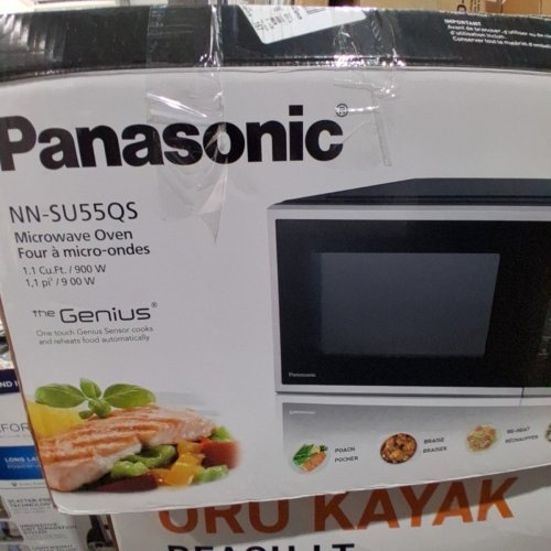 PANASONIC MICROWAVE OVEN - 1.1 CU. FT, 900W - BLACK AND STAINLESS (MODEL: NN-SU55QS) image 4