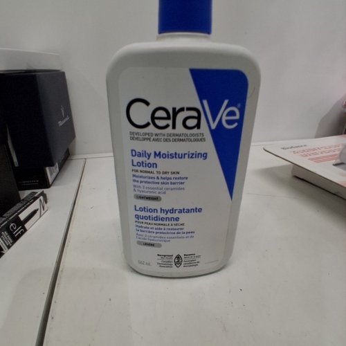 CERAVE DAILY MOISTURIZING LOTION FOR NORMAL TO DRY SKIN - 562ML image 3