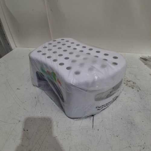 MISTRAL MINI STEP STOOL HOLDS UP TO 250LBS - 13" X 8.5" - WHITE image 4
