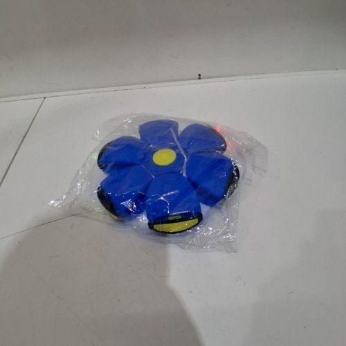 2-IN-1 FLYING LIGHT UP SAUCER BALL DOG TOY - BLUE image 3