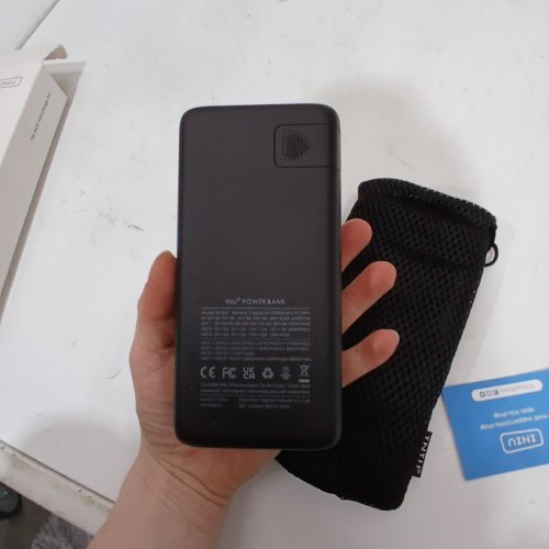 INIU FAST CHARGE PRO POWER BANK WITH DIGITAL POWER DISPLAY - 100W - BLACK (MODEL: BI-B63) image 4