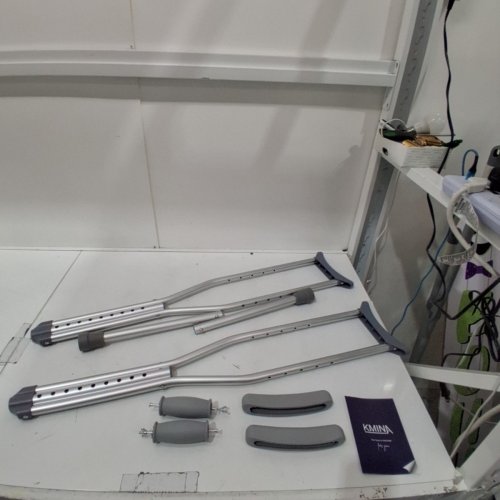 2PK KMINA UNDERARM CRUTCHES WITH CRUTCH PADS - LARGE 54" - 59" - SILVER/GREY (MODEL: K10052) image 3