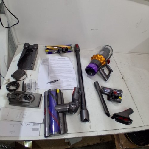 DYSON V15 DETECT TOTAL CLEAN EXTRA CORDLESS VACUUM CLEANER WITH 2 ATTACHMENTS - GREY (MODEL: V15) image 4