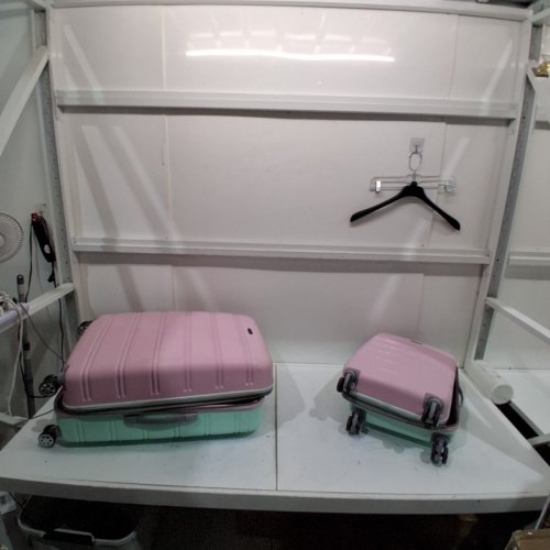 2PC ROCKLAND WHEELED LUGGAGE SET 28" & 20" - MINT - (MODEL: F225) image 2