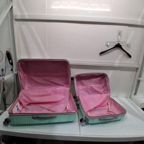2PC ROCKLAND WHEELED LUGGAGE SET 28" & 20" - MINT - (MODEL: F225) image 3