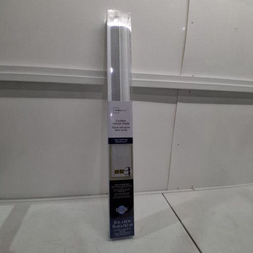 MAINSTAYS CORDLESS ROOM DARKENING CELLULAR SHADE - 30" X 64" - WHITE image 2