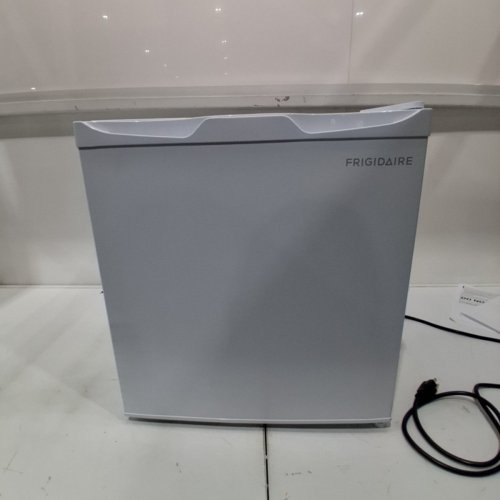 FRIGIDAIRE MINI FRIDGE WITH FREEZER - 1.6 CU FT - WHITE (MODEL: EFR115-WHITE-6COM) image 3
